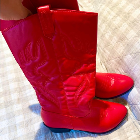 Red feaux leather cowgirl boots, - Picture 4 of 4